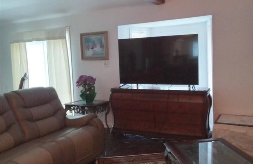 Magnolia House | 3-bedroom house in peaceful Magnolia with cool AC on 7.5 acres.