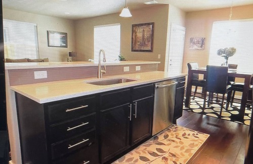 Eugene House | 3-bedroom house in peaceful Eugene with AC easy travel to University of Oregon