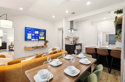 Cedar Crest House | 3-bedroom house in soothing Dallas with cool AC for relaxing stays