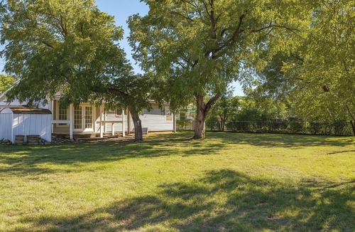 Abilene House | 3-bedroom house in superb Abilene with cool AC for relaxing stays