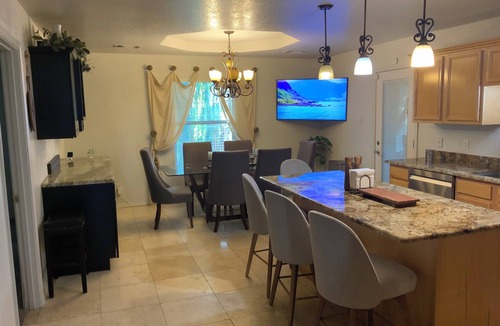 Roswell House | 3-bedroom house in superb Roswell with AC