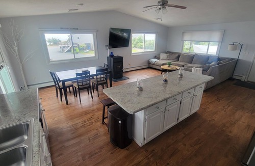 Mattapoisett House | 3-bedroom house in seaside town of Mattapoisett. Great water views!
