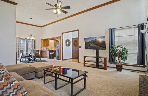 Midwest City House | 3-bedroom house in beautiful Midwest City with AC