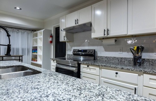 North San Antonio - SAT House | 3-bedroom house in peaceful San Antonio with cool AC