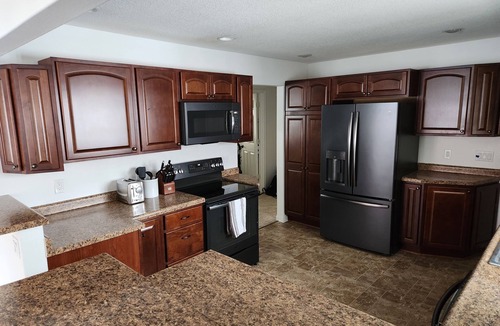Pella House | 3-bedroom house in welcoming Pella close to lake & on the bike trail