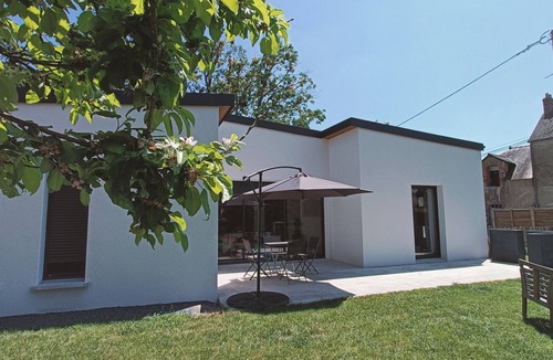 Plesse House | 3-bedroom house, located 2mns from the Nantes-Brest canal and its walks!