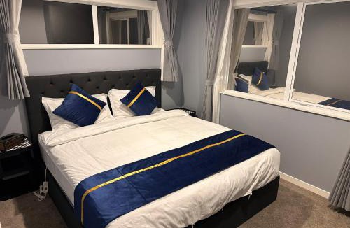 Glenfield House | 3 Bedroom House North Shore