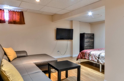Pointe Claire House | 3 Bedroom House perfect location in Pointe Claire