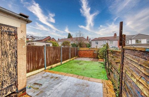 Coventry House | 3 Bedroom House Sleeps 6