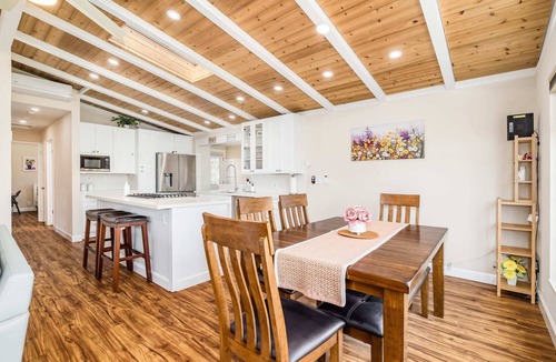 La Selva Beach House | 3 Bedroom House - 3 min from beach!