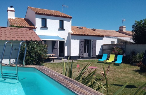 La Gueriniere House | 3 bedroom house with swimming pool 700m from the beach