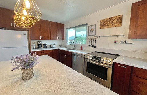 Ewa House | 3-bedroom house with AC, parking