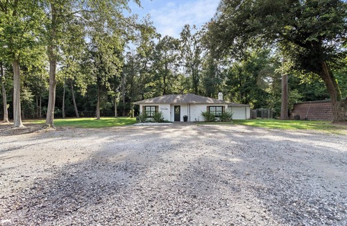 Lumberton House | 3-bedroom house with lots of parking