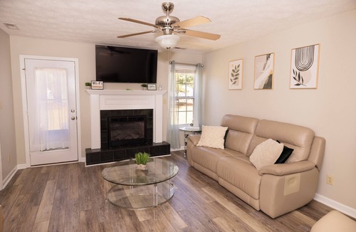 Cape Fear House | 3-bedroom, King Bed, Workspace, Wi-Fi, Near Ft. Bragg/Ft. Liberty and Downtown