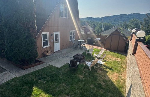 Lake George Ski Chalet | 3-bedroom lake chalet with AC in charming Lake George