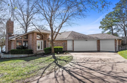 Cape Royale House | 3-bedroom lake house with scenic dock.