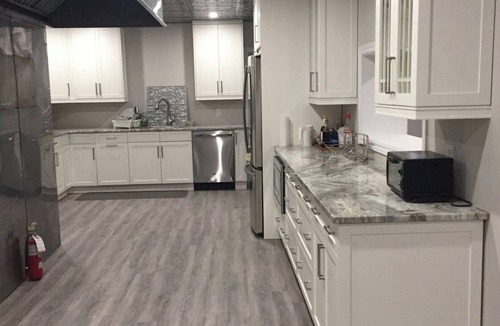 Long Point Cottage | 3 bedroom lakefront cottage sleeps 9