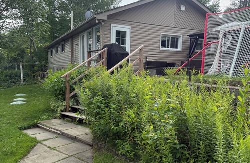 West Nipissing Cottage | 3 Bedroom Lakefront Cottage | OFSC & Trails Nearby