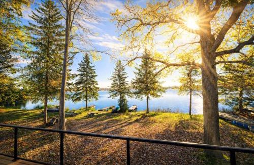 Lakefield House | 3-bedroom Lakefront Villa #7