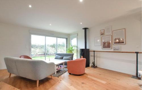 Amfreville House | 3 Bedroom Lovely Home In Amfreville