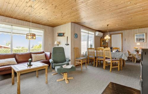 Skastrup Strand House | 3 Bedroom Lovely Home In Bogense