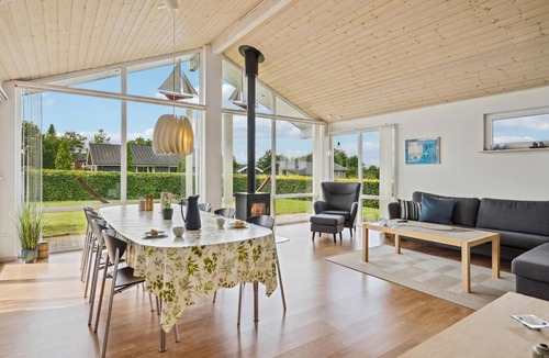 Hvalpsund House | 3 bedroom lovely home in Farsø
