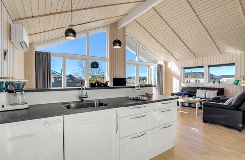 Skaven Strand House | 3 bedroom lovely home in Tarm
