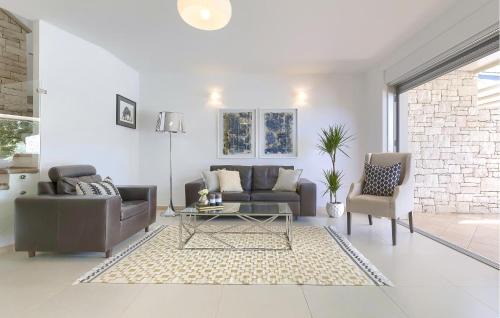 Krizine House | 3 Bedroom Lovely Home In Umag