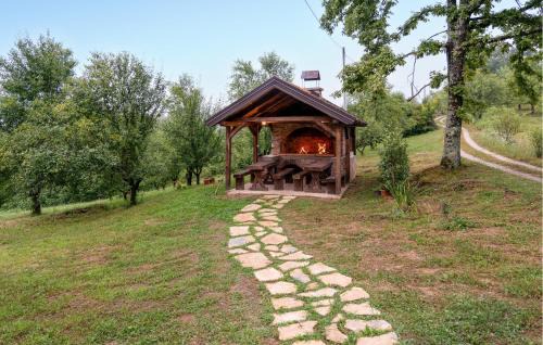 Vojnic House | 3 Bedroom Lovely Home In Krivaja Vojnicka
