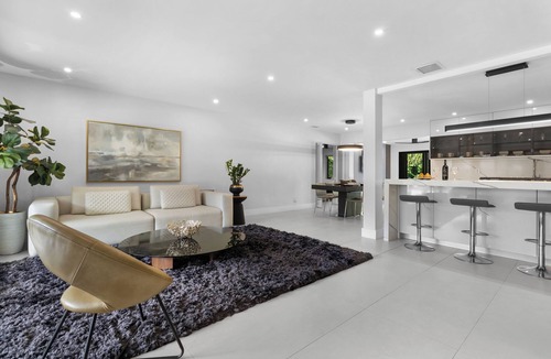 Wilton Manors House | 3 Bedroom Luxury Modern Home with Heated Pool and Near Downtown Dining & Shops!
