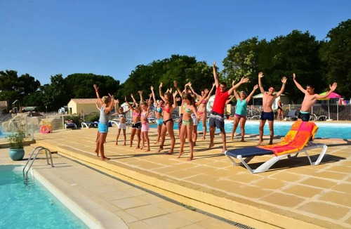 Lunel House | 3-bedroom mobile home sleeps 6