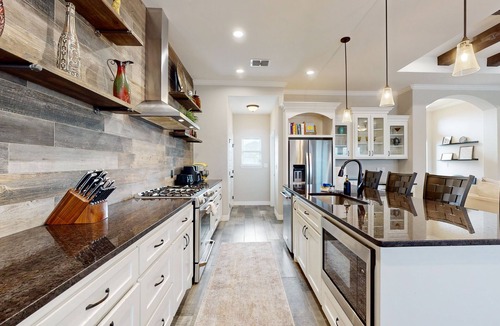 Flour Bluff House | 3-bedroom modern home with private pool and dog friendly