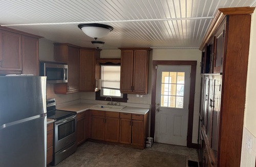 Clyde House | 3-bedroom Newly renovated house in Clyde nClose to Sandusky and Lake Erie.