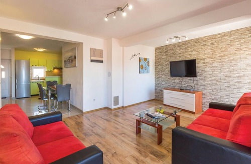 Baska Voda Apartment | 3 bedroom nice apartment in Baska Voda