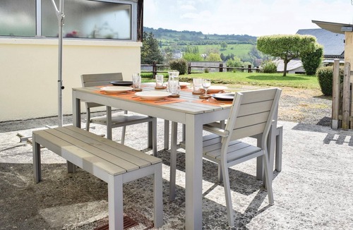 Pont-d'Ouilly House | 3 bedroom nice home in Pont d'Ouilly