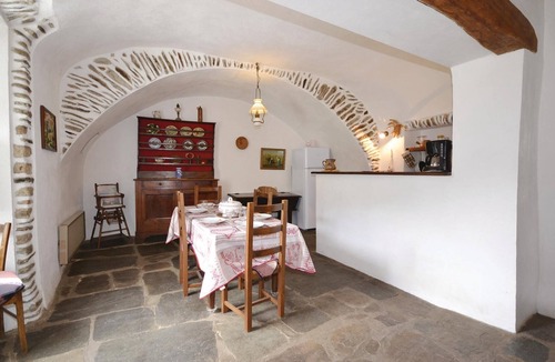 Peyremale House | 3 bedroom nice home in PEYREMALE