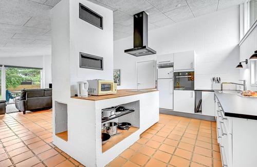 Hvidbjerg Strand House | 3 bedroom nice home in Børkop