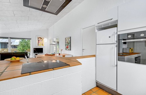 Hvidbjerg Strand House | 3 bedroom nice home in Børkop