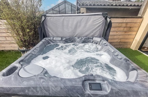 Desvres House | 3 bedroom nice home in Desvres