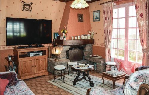 Ploumilliau House | 3 Bedroom Nice Home In Ploumilliau