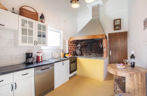 Srinjine House | 3 bedroom nice home in Srinjine