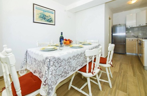 Stanici House | 3 bedroom nice home in Stanici