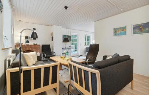 Snogebaek House | 3 Bedroom Nice Home In Nexø