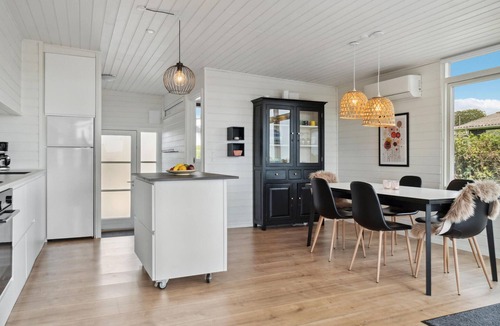 Ronde House | 3 bedroom nice home in Rønde