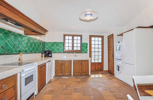 Taulis House | 3 bedroom nice home in Taulis