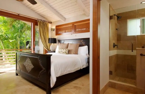 Paia House | 3 Bedroom Ocean Front Beach House