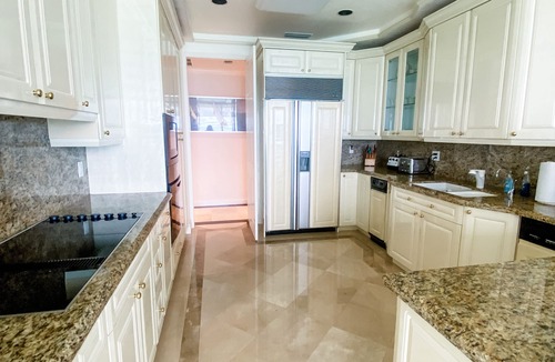 North Beach Condo | 3 Bedroom Oceanfront Penthouse