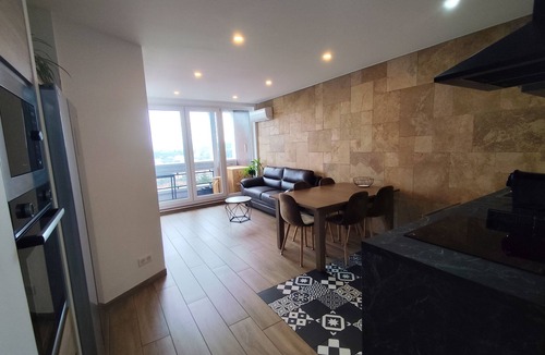 La Duchere Apartment | 3-bedroom Panoramic view Lyon