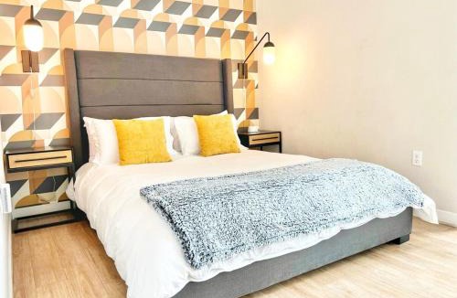 East Village Apartment | 3 Bedroom Penthouse in Downtown!