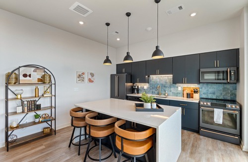 Music Row Apartment | 3-bedroom Penthouse with Pool and Private Balcony on Music Row